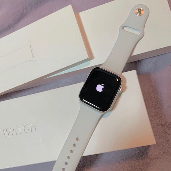 مواصفات ساعة ابل الذكية Apple Watch