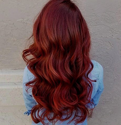 صبغ الشعر باللون الأحمر 