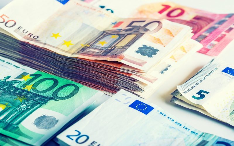 سعر اليورو مقابل الجنيه المصري اليوم 17 مايو 2022